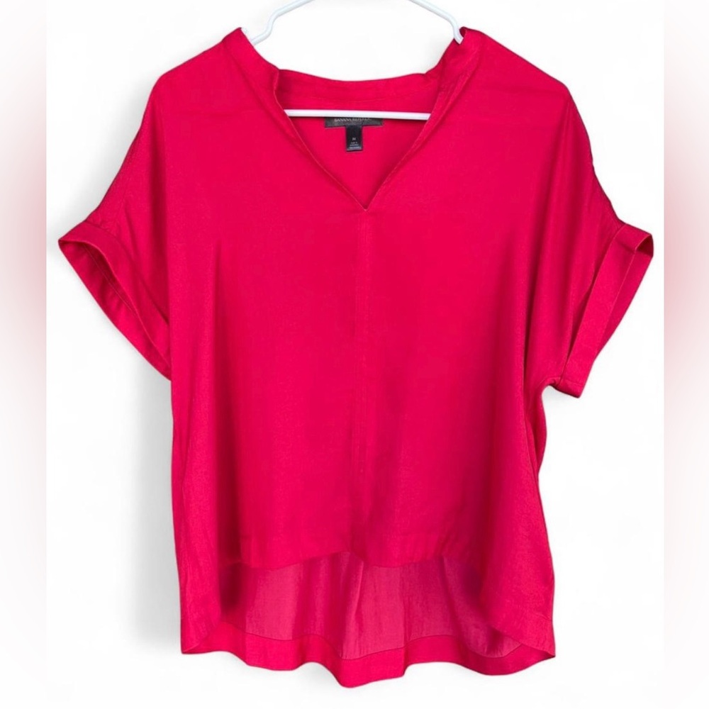 Banana Republic Short Sleeve High Low V Neck Blouse Medium Everyday Casual Basic